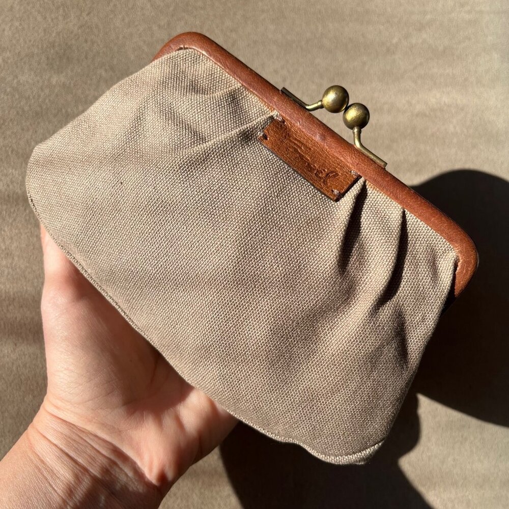 FOSSIL Crewel Frame Mini Multicolor Kisslock Clutch Canvas Crossbody Purse - Picture 2 of 16